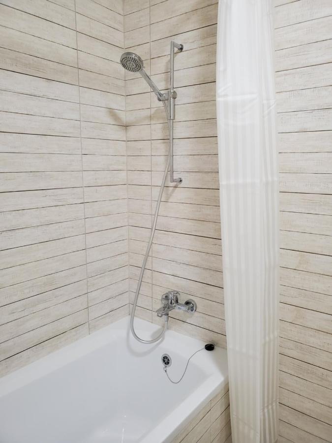 Vinna Просторі Апартаменти В Новобудові. Ternópil Exterior foto