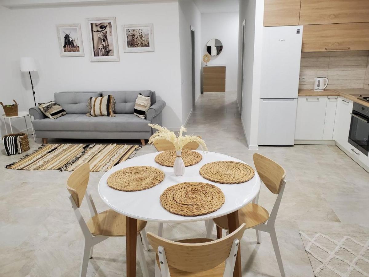 Vinna Просторі Апартаменти В Новобудові. Ternópil Exterior foto
