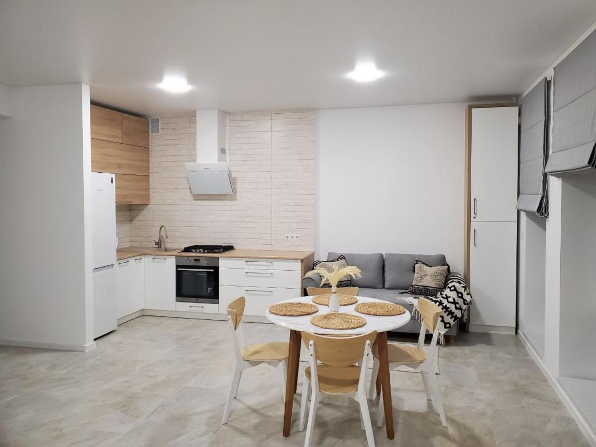 Vinna Просторі Апартаменти В Новобудові. Ternópil Exterior foto